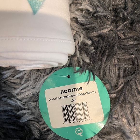 Baby blankets; Noomie w/ French bulldogs, blue w/ elephants, white w/ lion. - Picture 2 of 7